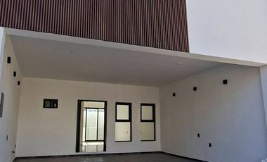 CASA EN VENTA EN FRACCIONAMIENTO BOSQUES DE LA TRINIDAD