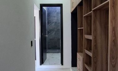 CASA EN VENTA EN FRACCIONAMIENTO BOSQUES DE LA TRINIDAD