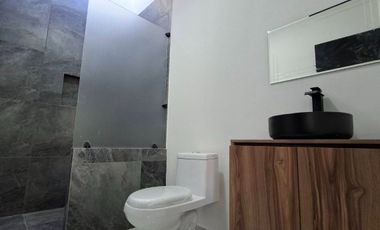 CASA EN VENTA EN FRACCIONAMIENTO BOSQUES DE LA TRINIDAD