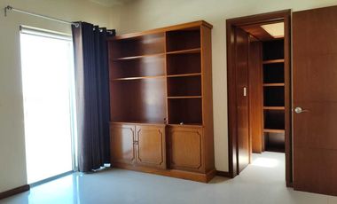 Casa en renta 3 recámaras, 1 estudio, cochera 3 autos en Ciudad Granja cerca del Parque Metropolitano, Universidad, Panamericana y Ciudad Judicial