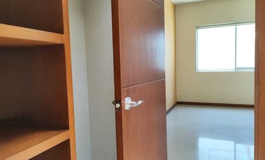 Casa en renta 3 recámaras, 1 estudio, cochera 3 autos en Ciudad Granja cerca del Parque Metropolitano, Universidad, Panamericana y Ciudad Judicial