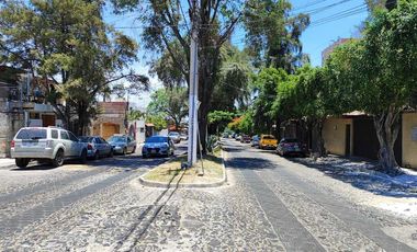 Casa en renta 3 recámaras, 1 estudio, cochera 3 autos en Ciudad Granja cerca del Parque Metropolitano, Universidad, Panamericana y Ciudad Judicial