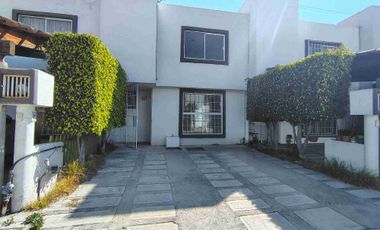 CASA DE OPORTUNIDAD  Camino Real a Cholula, priv Manicoba.