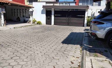 CASA DE OPORTUNIDAD  Camino Real a Cholula, priv Manicoba.