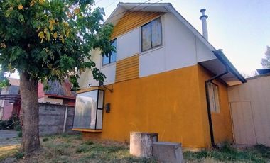 ARRIENDO CASA A PASOS DEL CENTRO,  3 DORMITORIOS 2 BAÑOS.