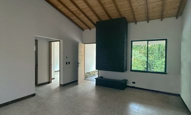 SE ARRIENDA CASA FINCA, SECTOR EL TABLAZO. RIONEGRO