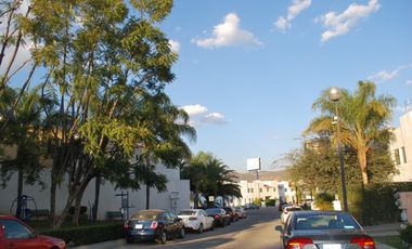 CASA EN PRIVADA PALMAR  EN RENTA, EN ZONA NORTE DE LEON, 3 RECAMARAS