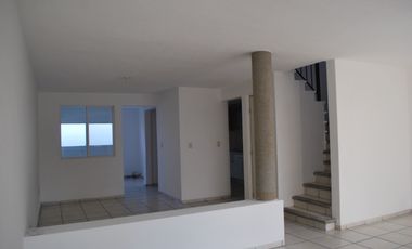 CASA EN PRIVADA PALMAR  EN RENTA, EN ZONA NORTE DE LEON, 3 RECAMARAS
