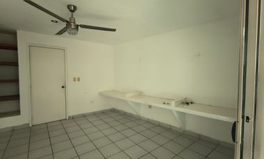 Renta LOCAL COMERCIAL en planta alta