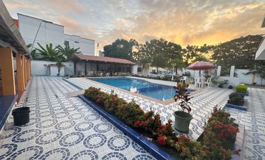 Hostería en Venta, Tonsupa, Ecuador