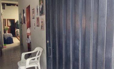 CASA EN VENTA BARRIO LA PEDREGOSA