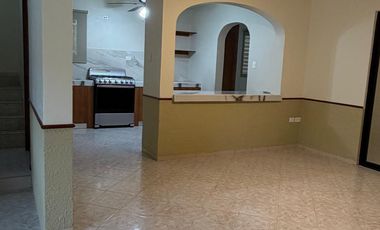 CASA EN RENTA EN MÉRIDA – PRIVADA MONTERREAL