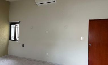CASA EN RENTA EN MÉRIDA – PRIVADA MONTERREAL