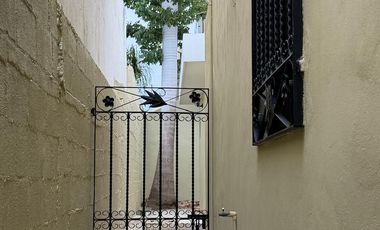 CASA EN RENTA EN MÉRIDA – PRIVADA MONTERREAL