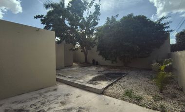 CASA EN RENTA EN MÉRIDA – PRIVADA MONTERREAL