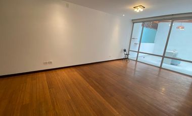 RENTA DE DE PARTAMENTO 2 DORMITORIOS  – PLANTA BAJA CON PATIO | BELLAVISTA QUITO