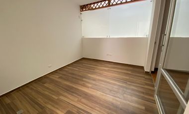RENTA DE DE PARTAMENTO 2 DORMITORIOS  – PLANTA BAJA CON PATIO | BELLAVISTA QUITO