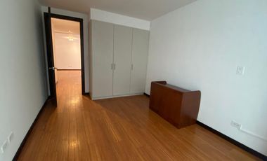RENTA DE DE PARTAMENTO 2 DORMITORIOS  – PLANTA BAJA CON PATIO | BELLAVISTA QUITO