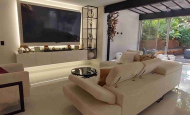 Casa en venta en El Poblado - La Frontera