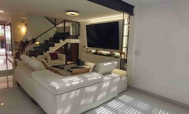 Casa en venta en El Poblado - La Frontera