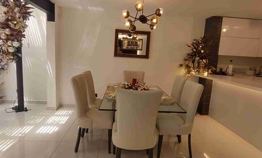 Casa en venta en El Poblado - La Frontera