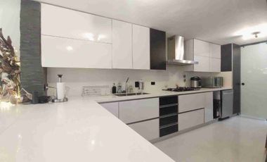 Casa en venta en El Poblado - La Frontera