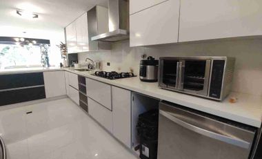 Casa en venta en El Poblado - La Frontera