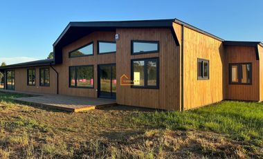 Casa nueva y hermosa en Parcela privilegiada en Pitrufquén.    REBAJADA