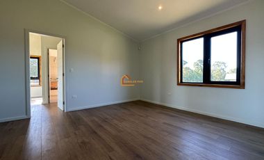 Casa nueva y hermosa en Parcela privilegiada en Pitrufquén.    REBAJADA