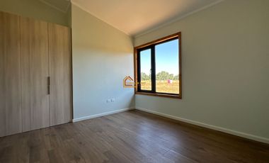 Casa nueva y hermosa en Parcela privilegiada en Pitrufquén.    REBAJADA