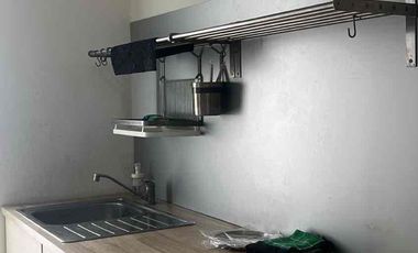 DISEWAKAN APARTEMEN GUNAWANGSA MERR – STUDIO LANTAI 8