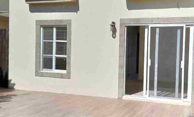 Venta Villa Capri Juriquilla Preciosa casa en condominio cotizado con amenidades. 3 recámaras, cto. de servicio, jardinzaso, amenidades