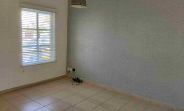 Venta Villa Capri Juriquilla Preciosa casa en condominio cotizado con amenidades. 3 recámaras, cto. de servicio, jardinzaso, amenidades