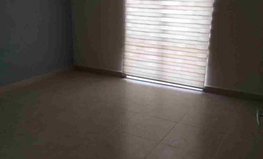 Renta Villa Capri Juriquilla Preciosa casa en condominio cotizado con amenidades. 3 recámaras con aire acondicionado  y paneles solares, sala de tv. cocina amplia cto. de servicio y lavado, sala comedor, jardin grande , garage techado, amenidades