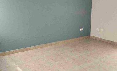 Renta Villa Capri Juriquilla Preciosa casa en condominio cotizado con amenidades. 3 recámaras con aire acondicionado  y paneles solares, sala de tv. cocina amplia cto. de servicio y lavado, sala comedor, jardin grande , garage techado, amenidades