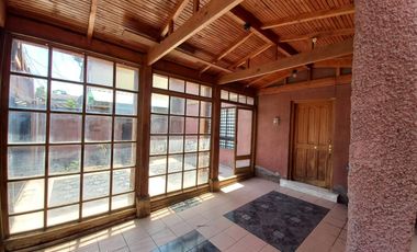 Casa de Dos Pisos Ampliada con 3 Dormitorios, 2 Baños, Villa La Busqueda, Comuna La Florida