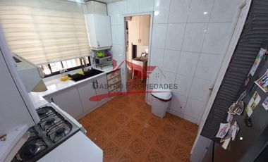 Casa de Dos Pisos Ampliada con 3 Dormitorios, 2 Baños, Villa La Busqueda, Comuna La Florida