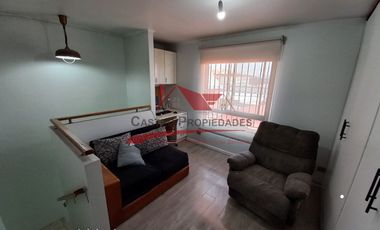 Casa de Dos Pisos Ampliada con 3 Dormitorios, 2 Baños, Villa La Busqueda, Comuna La Florida