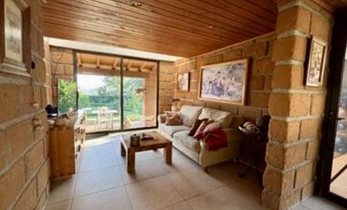 VENDO ESPECTACULAR RESIDENCIA  EN CALLE CERRADA VISTA DEL VALLE