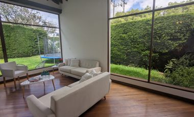 CASA 4 DORMITORIOS DE VENTA EN CUMBAYA SECTOR EL RESERVORIO