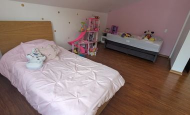 CASA 4 DORMITORIOS DE VENTA EN CUMBAYA SECTOR EL RESERVORIO