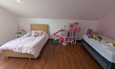 CASA 4 DORMITORIOS DE VENTA EN CUMBAYA SECTOR EL RESERVORIO