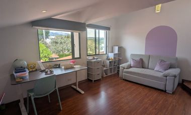 CASA 4 DORMITORIOS DE VENTA EN CUMBAYA SECTOR EL RESERVORIO