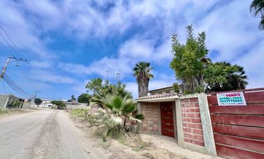 COSTA DE ORO: AMPLIO TERRENO CON CASA Y PALMERAS