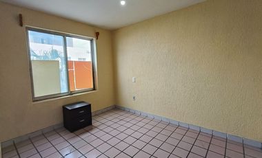 Departamento en RENTA dentro de coto sobre Boulevard Marcelino García Barragán