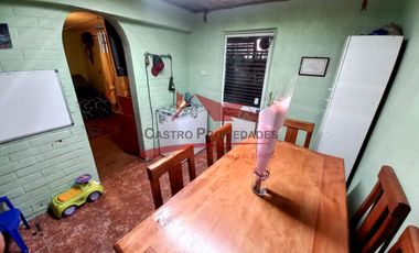 Hermosa Casa Dos Pisos, 5 Dormitorios, 2 Baños, Villa Tres Montes, Quilicura.