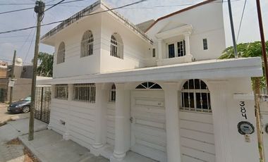 CASA CON 4 RECAMARAS EN LA HERRADURA, TUXTLA GUTIERREZ, CHIAPAS