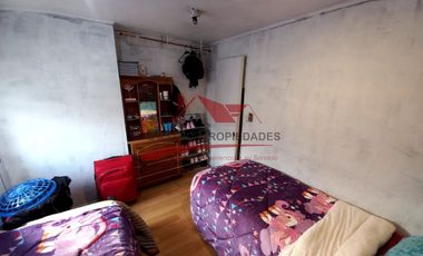 Hermosa Casa de Dos Pisos, 4 Dormitorios, 2 Baños, Villa Santa Luisa Norte, comuna de Quilicura.