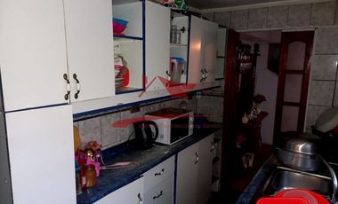 Hermosa Casa de Dos Pisos, 4 Dormitorios, 2 Baños, Villa Santa Luisa Norte, comuna de Quilicura.