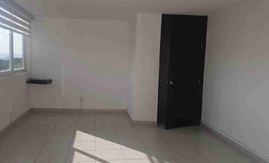 Oficina en renta en zona de alta conectividad y flujo de clientes constante.